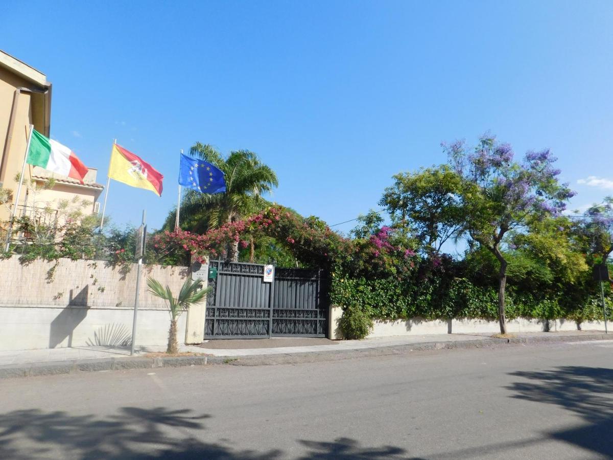 فوميفريدو دي سيشيليا Villa Delle Vacanze المظهر الخارجي الصورة